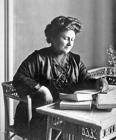 Maria_Montessori_1913